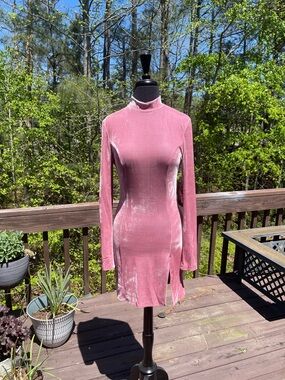 naked wardrobe Dusty Rose Velvet Long-Sleeve Mock Neck Dress